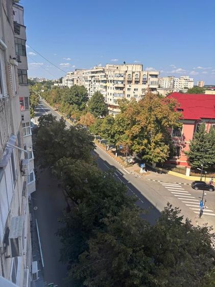 Apartament cu 2 camere decomandat în Uiești
