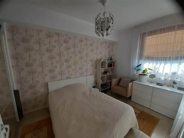 Apartament cu 2 camere decomandat în Aviației