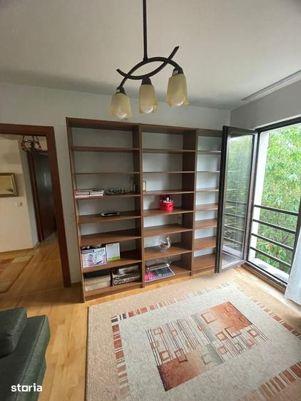 Apartament cu 3 camere decomandat în Bucium