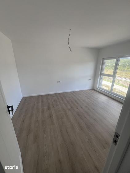 Casă cu 4 camere cu Teren 500 Mp în Unirea