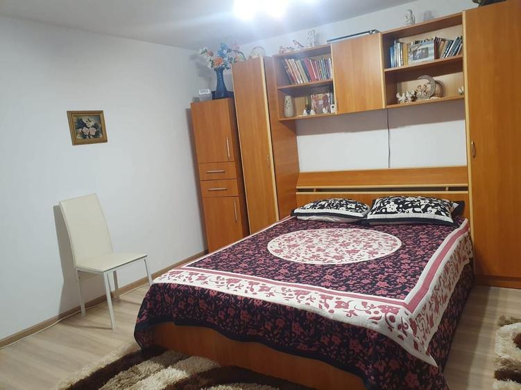 Casă cu 3 camere cu Teren 1800 Mp în Ion Ghica