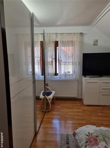 Casă cu 5 camere în Giroc