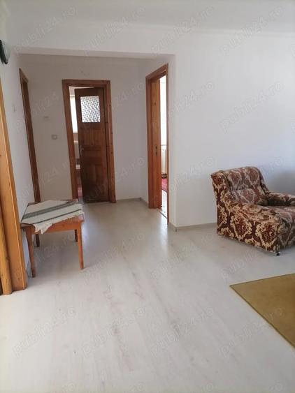 Casă cu 6 camere cu Teren 321 Mp în Central