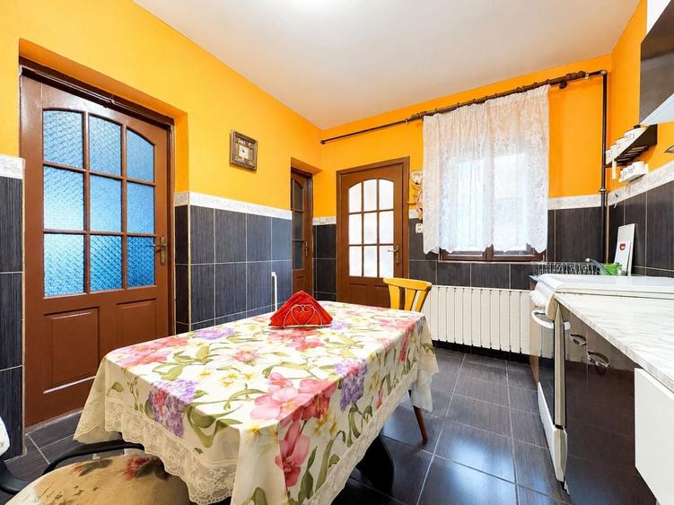 4 camere, suprafata generoasa, etajul 1, zona Bucovinei - 10