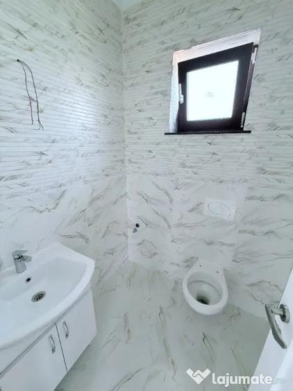 Casă cu 3 camere cu Teren 300 Mp în Central