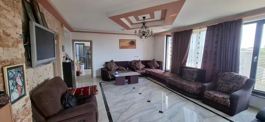 Casă cu 5 camere cu Teren 215 Mp în Mogoșoaia