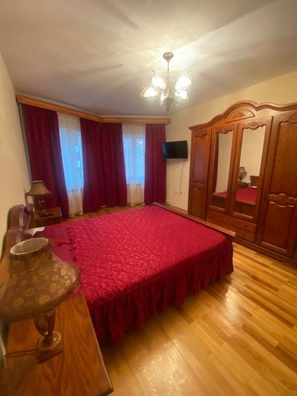 Casă cu 4 camere în Central
