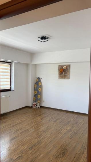 Apartament cu 2 camere decomandat în 9 Mai