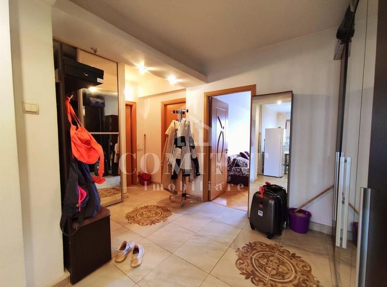 Apartament cu 3 camere decomandat, mobilat în Central