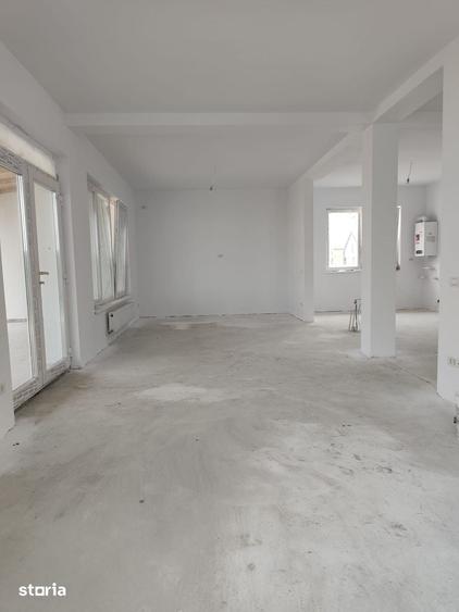 Casă cu 3 camere cu Teren 500 Mp în Tărtășești