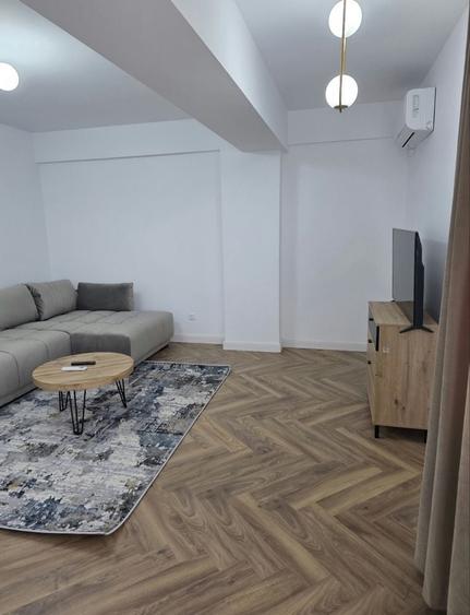 Apartament cu 2 camere decomandat în Românești