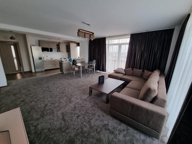 Apartament cu 3 camere decomandat în Albert
