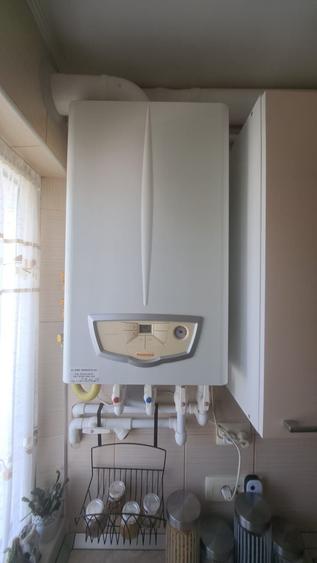 Apartament cu 2 camere nedecomandat în Narcisa