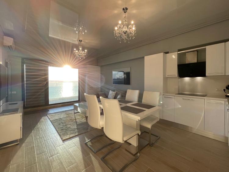 Statiunea Mamaia--Centru, apartament deosebit cu vedere frontala spre lac - 8