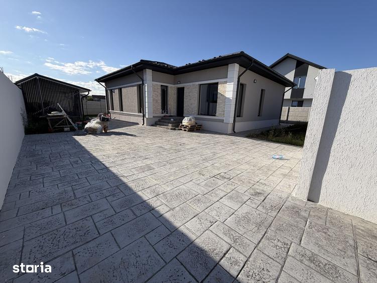 Casă cu 4 camere cu Teren 705 Mp în Central