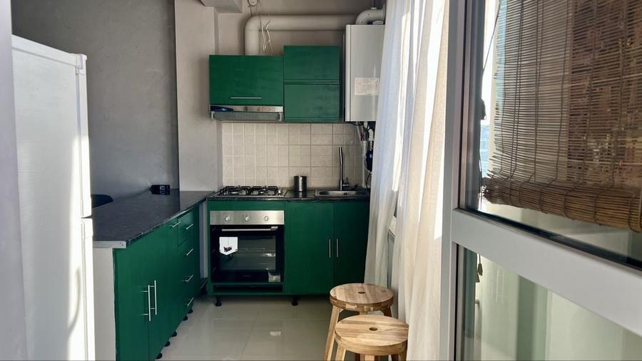 Apartament cu 2 camere semidecomandat în Roșu