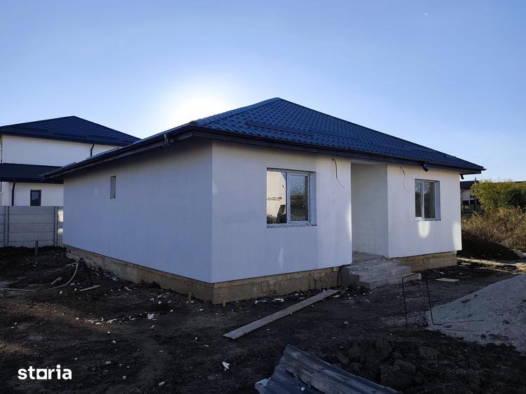 Casă cu 4 camere cu Teren 500 Mp în Dragomirești-Vale