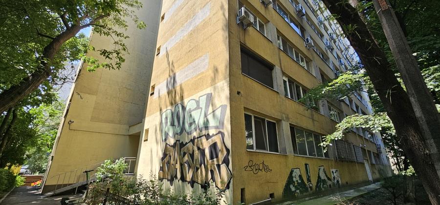 Apartament cu 3 camere decomandat, mobilat în Obor