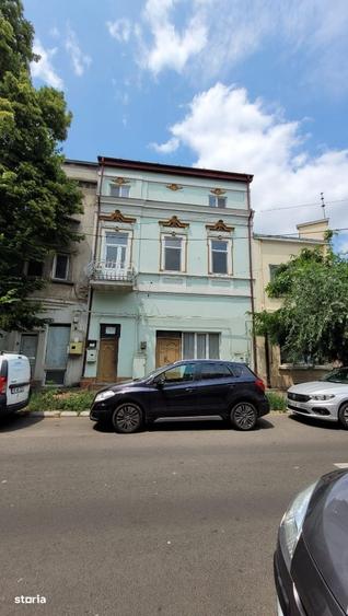 Spațiu comercial, de 390 mp, în Școlilor