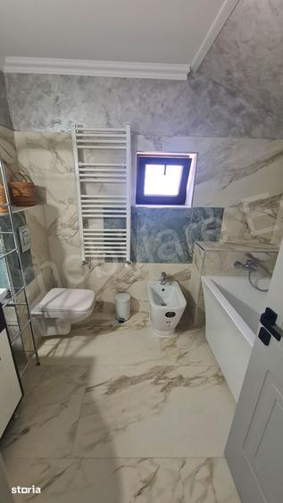 Casă cu 4 camere cu Teren 435 Mp în Curtea de Argeș