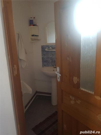 Casă cu 3 camere cu Teren 2500 Mp în Sălătrucu