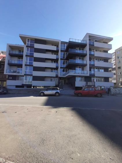 Apartament cu 2 camere semidecomandat în Malul Mureșului