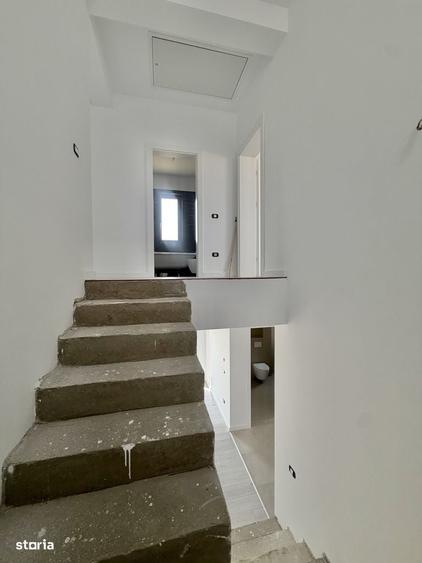 Casă cu 4 camere în Giroc