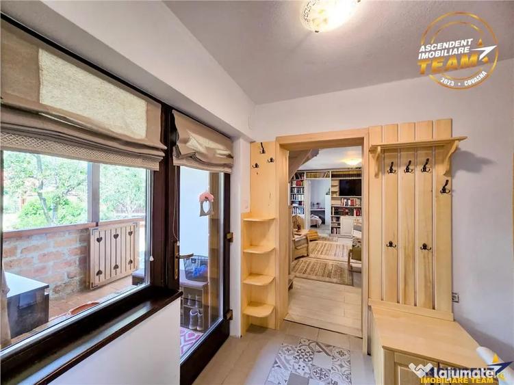 Casă cu 7 camere cu Teren 418 Mp în Central