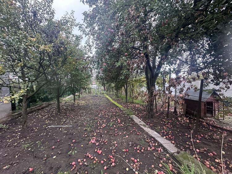 Casă individuală cu 4 camere cu Canalizare în Cetate