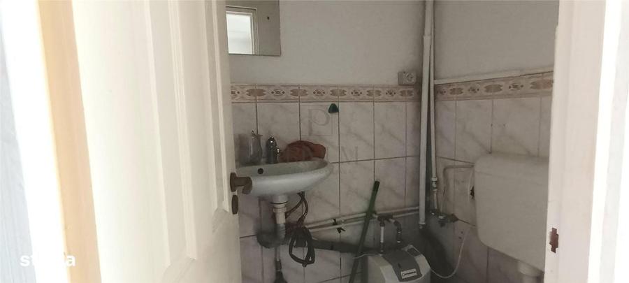 Spațiu comercial, de 60 mp, în Dâmbovița