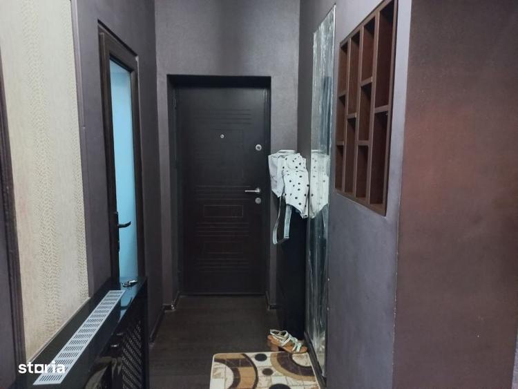 Apartament cu 3 camere în Traian