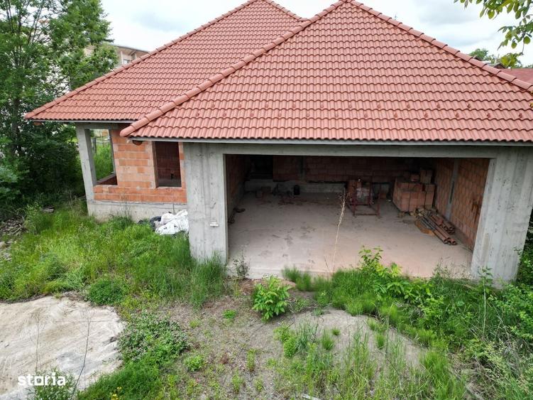 Casă cu 4 camere în Sânzieni