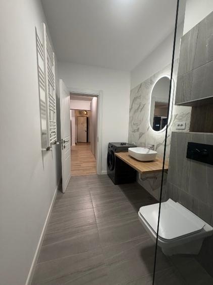 Apartament cu 2 camere semidecomandat în Km 5