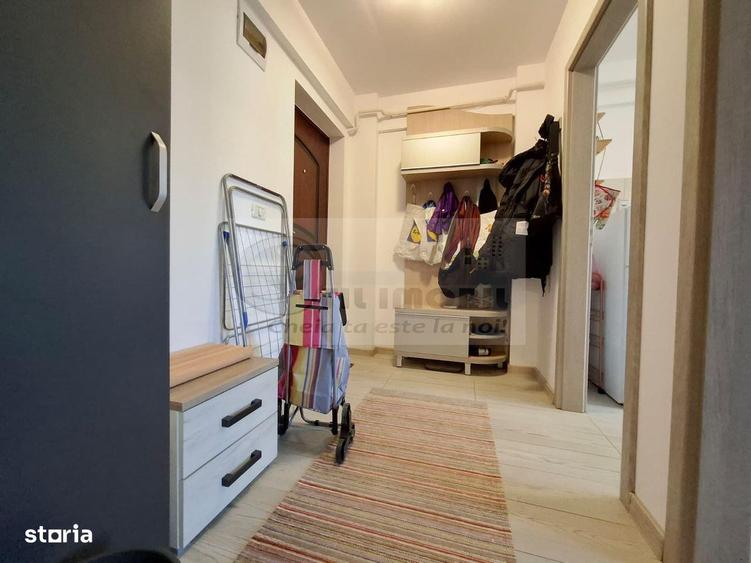 Garsonieră decomandată, mobilată în Bucium