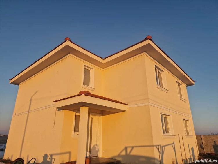 Casă cu 7 camere în Giroc