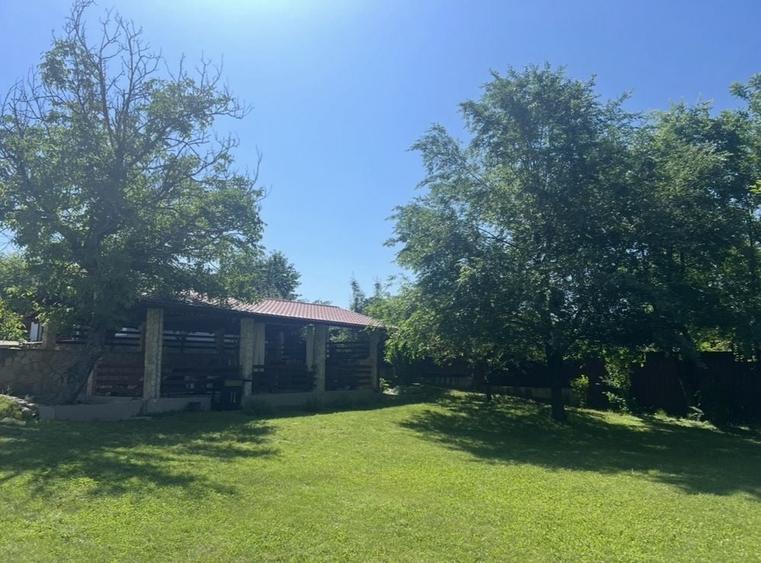Casă cu 4 camere în Bârnova