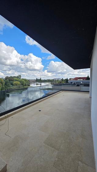 Casă cu 7 camere cu Piscina în Snagov