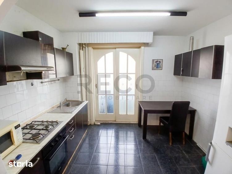 Apartament cu 3 camere decomandat în Central