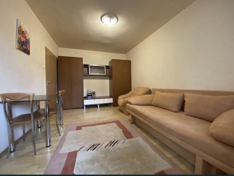 Garsonieră în Răcădău