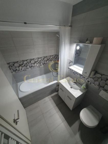 Apartament cu 3 camere decomandat, mobilat în Tractorul