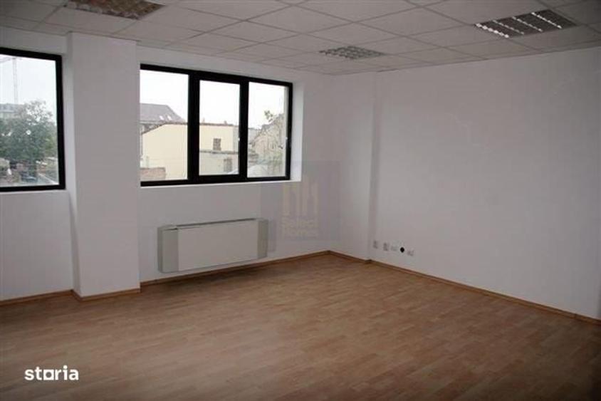 Spațiu comercial, de 800 mp, în Domenii