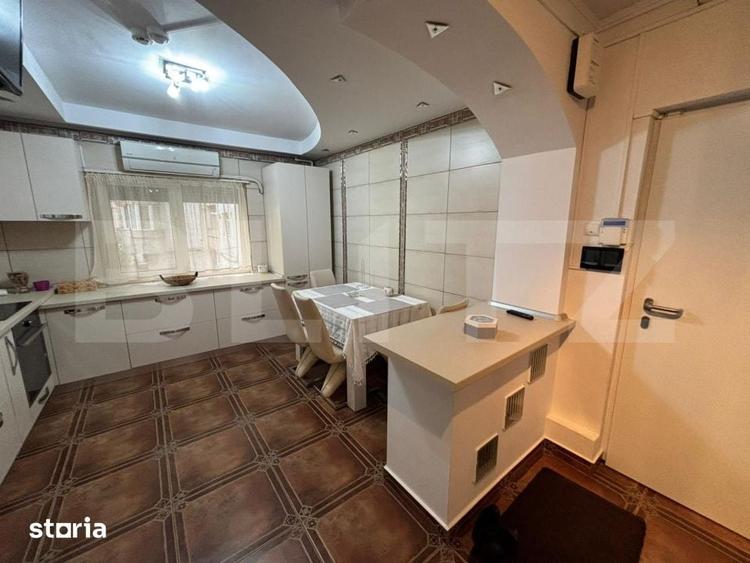 Apartament cu 3 camere decomandat în Peneș Curcanul