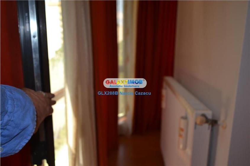 Apartament cu 3 camere decomandat, mobilat în Baicului