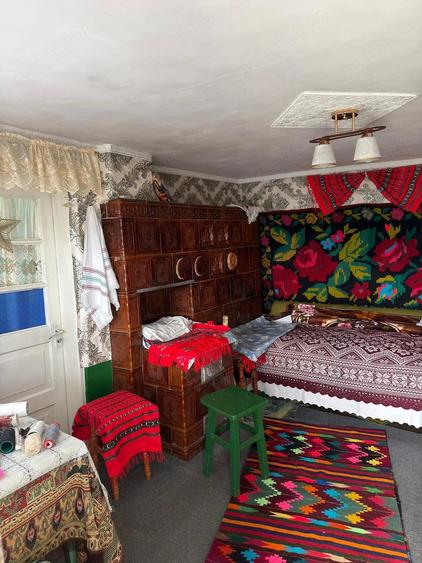Casă cu 4 camere cu Teren 1000 Mp în Bodești