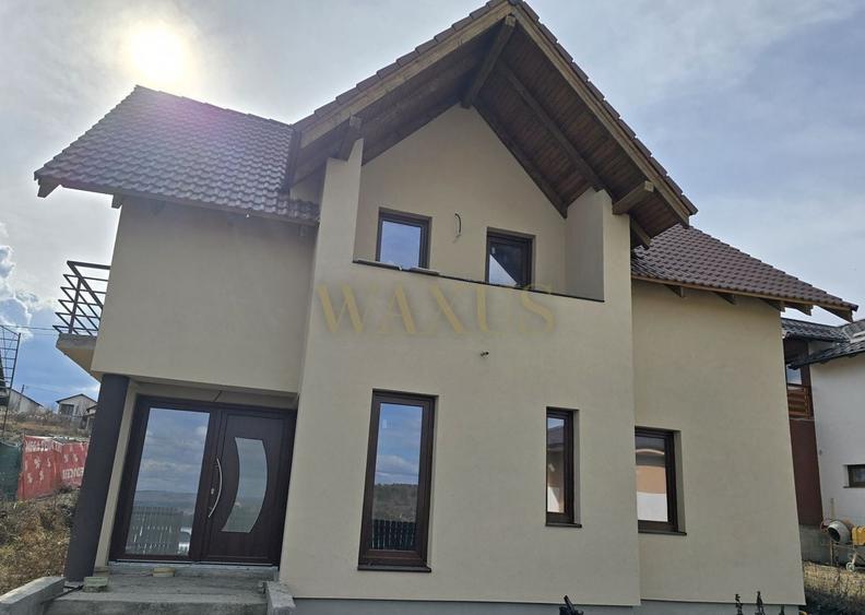 Casă individuală cu 4 camere cu Canalizare în Apahida