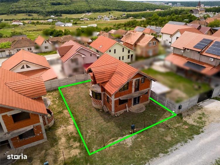 Casă cu 4 camere cu Teren 300 Mp în Betfia