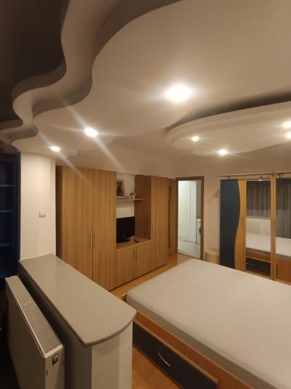 Apartament cu 3 camere, mobilat în Drumul Taberei