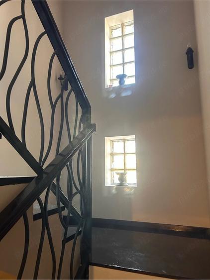 Casă cu 6 camere cu Teren 980 Mp în Unirii