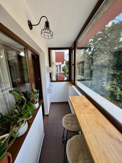 Apartament cu 3 camere decomandat, mobilat în Alexandru Obregia