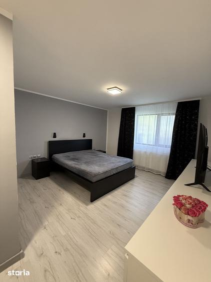Casă cu 4 camere cu Teren 140 Mp în Păulești